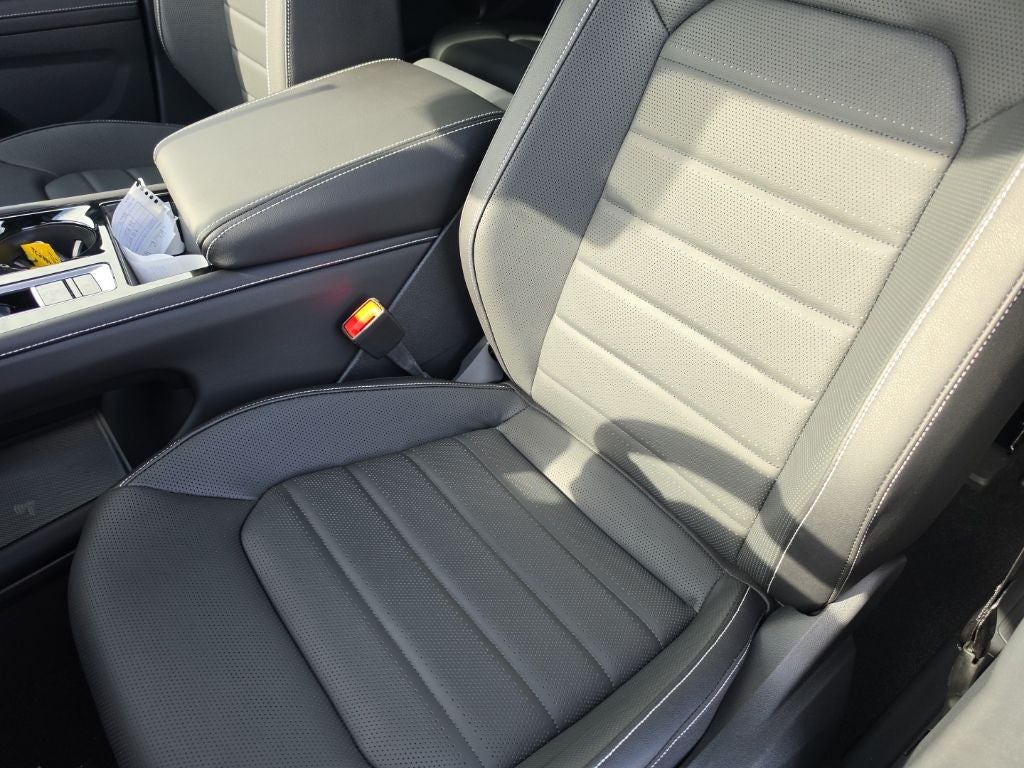 2026 Volkswagen Atlas Cross Sport SEL R-Line Black