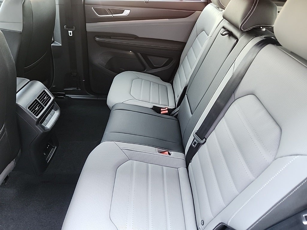 2026 Volkswagen Atlas Cross Sport 2.0T SEL R-Line Black