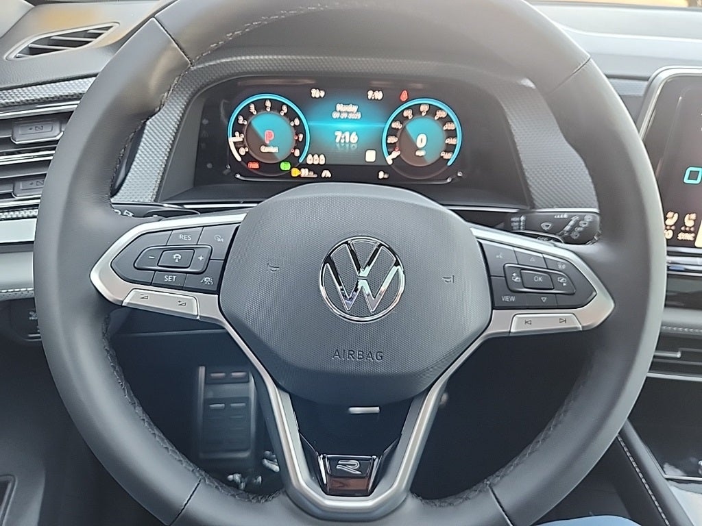 2026 Volkswagen Atlas Cross Sport 2.0T SEL R-Line Black