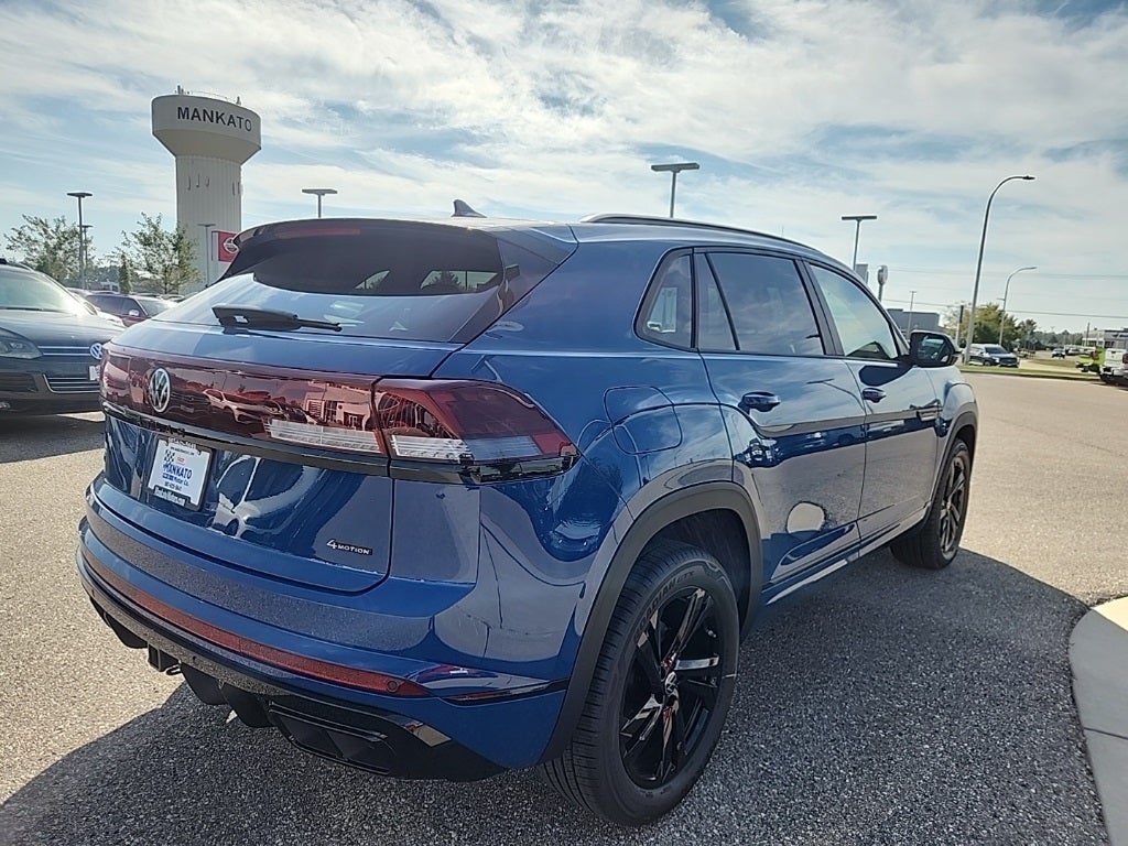 2026 Volkswagen Atlas Cross Sport 2.0T SEL R-Line Black