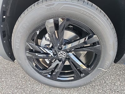 2026 Volkswagen Atlas Cross Sport 2.0T SEL R-Line Black