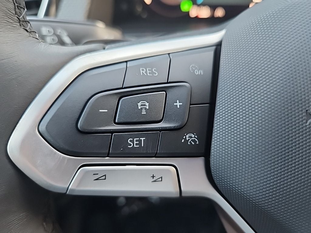 2026 Volkswagen Atlas Cross Sport 2.0T SEL R-Line Black