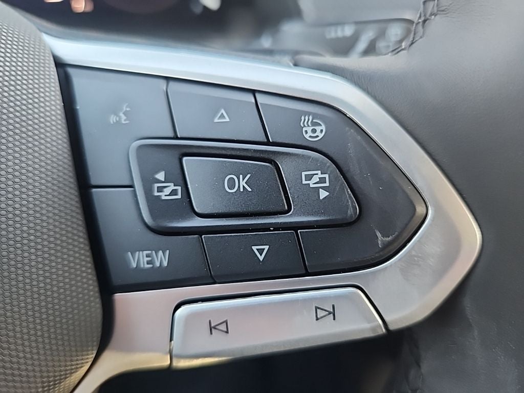 2026 Volkswagen Atlas Cross Sport 2.0T SEL R-Line Black