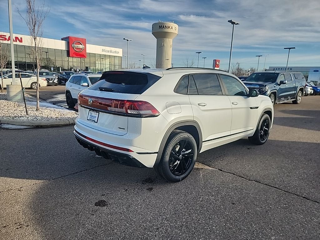 2026 Volkswagen Atlas Cross Sport 2.0T SEL R-Line Black