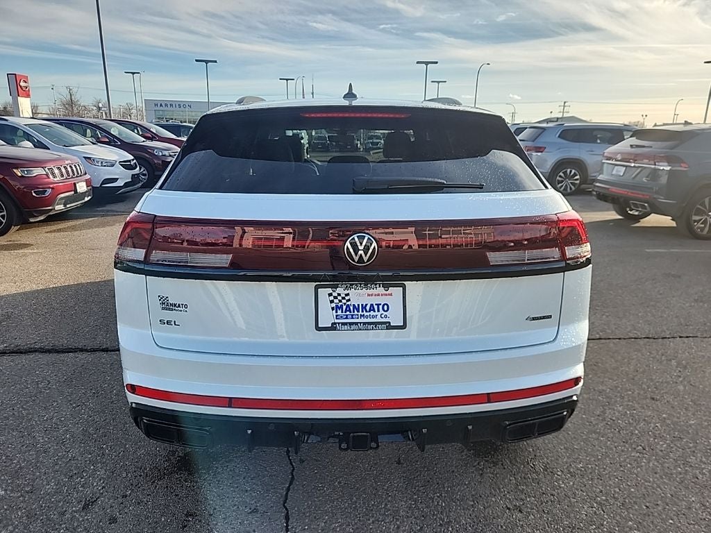 2026 Volkswagen Atlas Cross Sport 2.0T SEL R-Line Black