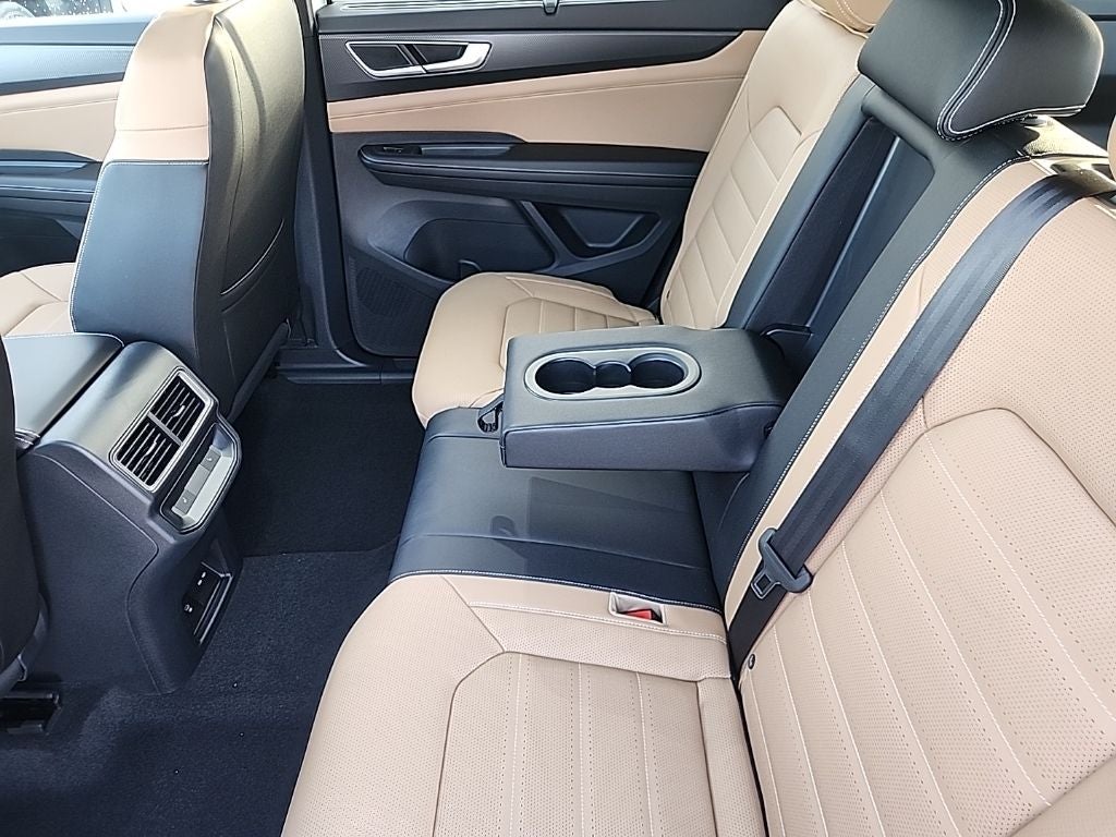 2026 Volkswagen Atlas Cross Sport 2.0T SEL R-Line Black