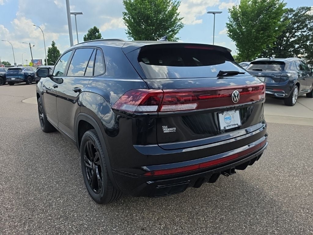 2026 Volkswagen Atlas Cross Sport 2.0T SEL R-Line Black