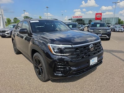 2026 Volkswagen Atlas Cross Sport 2.0T SEL R-Line Black