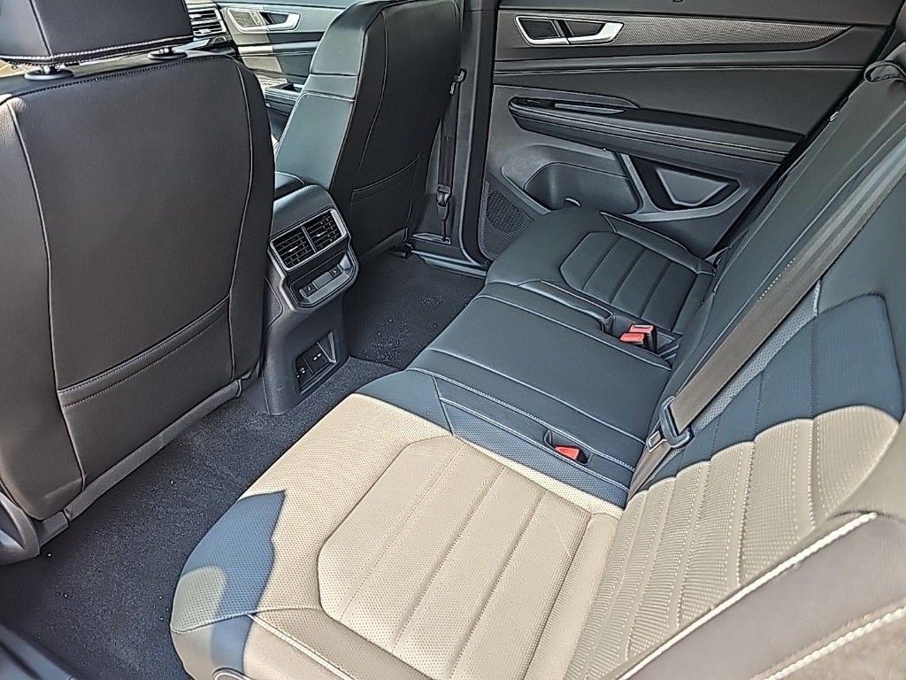 2025 Volkswagen Atlas Cross Sport 2.0T SEL R-Line Black