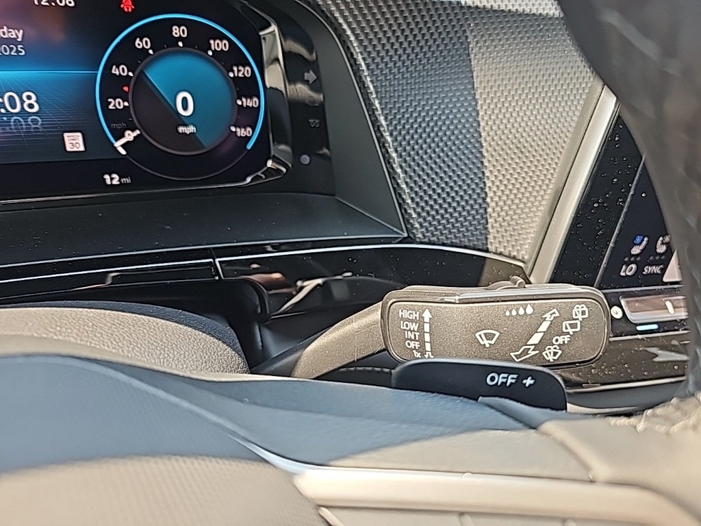 2025 Volkswagen Atlas Cross Sport 2.0T SEL R-Line Black