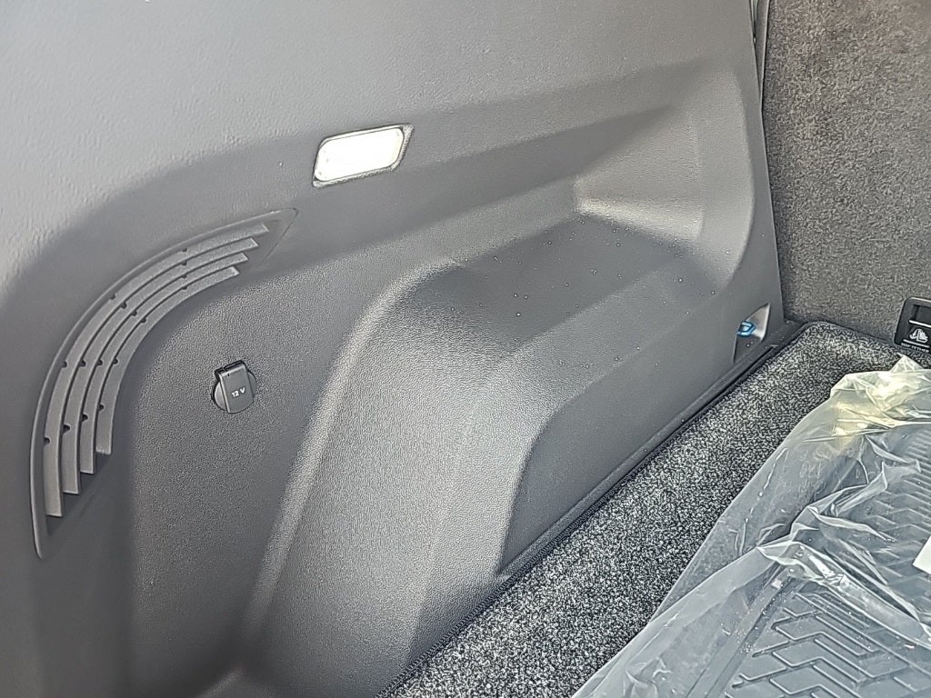 2025 Volkswagen Atlas Cross Sport 2.0T SEL R-Line Black