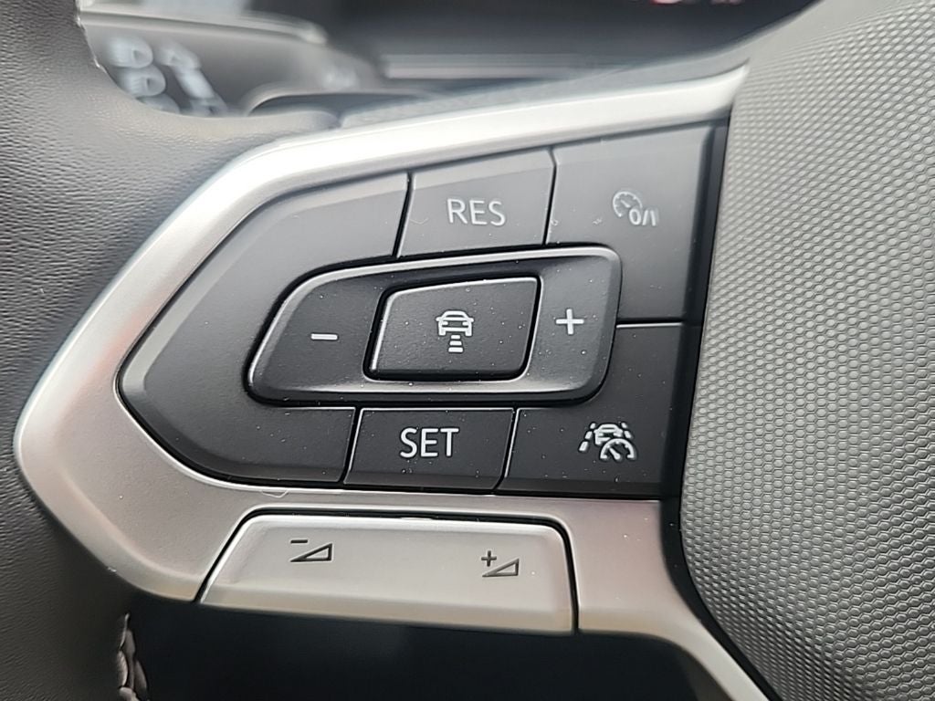 2026 Volkswagen Atlas Cross Sport 2.0T SEL