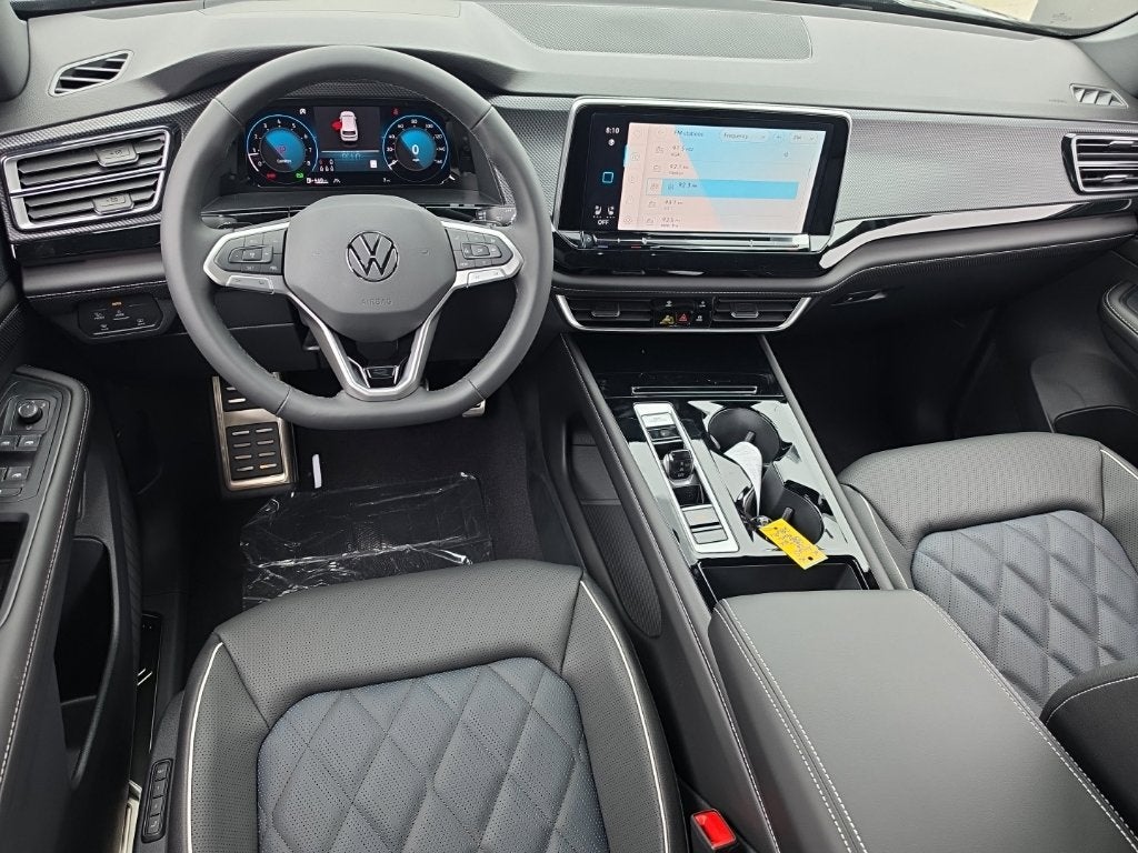 2026 Volkswagen Atlas Cross Sport SEL Premium R-Line