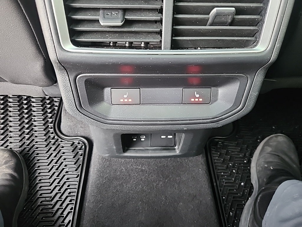 2024 Volkswagen Atlas Cross Sport 2.0T SEL Premium R-Line