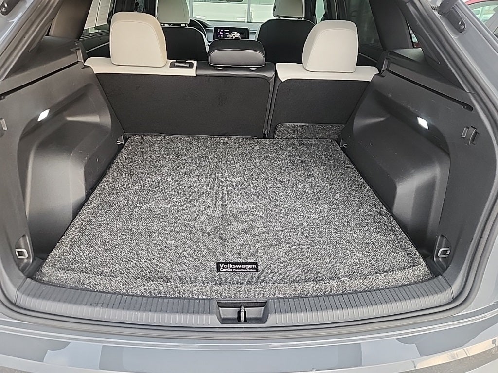 2024 Volkswagen Atlas Cross Sport 2.0T SEL Premium R-Line