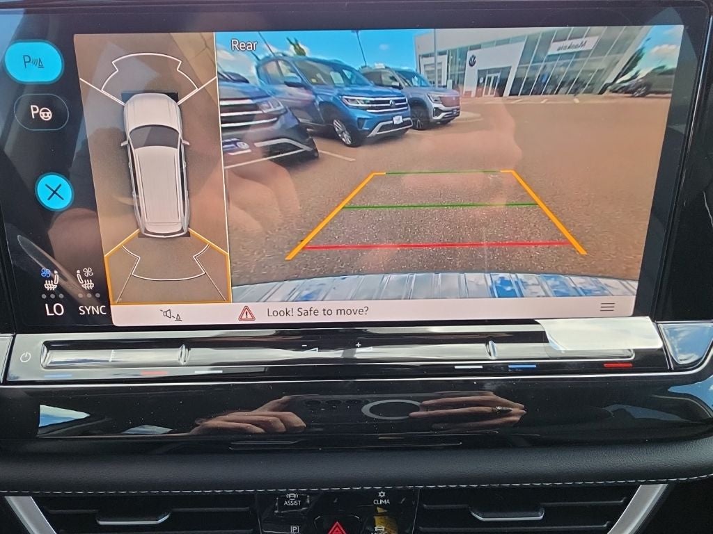 2026 Volkswagen Atlas 2.0T SEL Premium R-Line