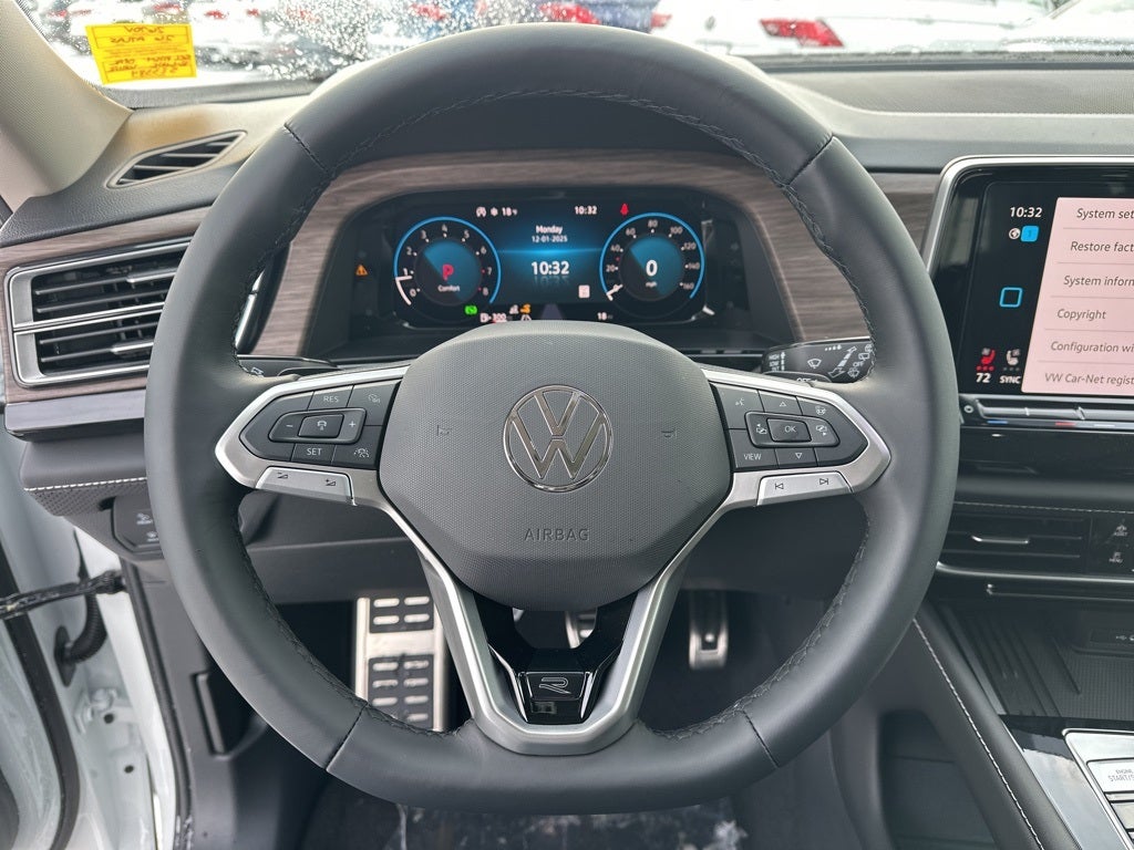 2026 Volkswagen Atlas 2.0T SEL Premium R-Line