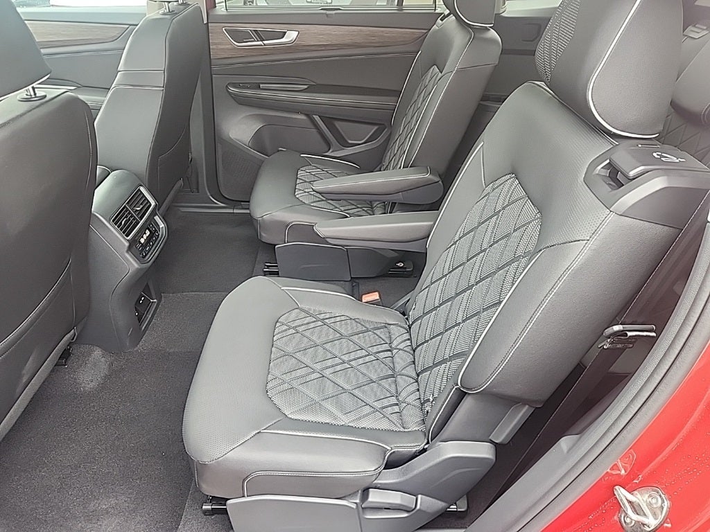 2025 Volkswagen Atlas 2.0T SEL Premium R-Line