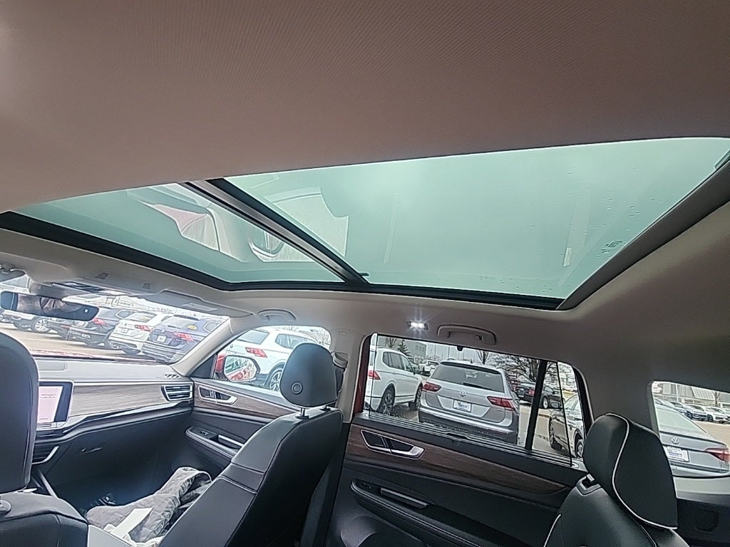 2025 Volkswagen Atlas 2.0T SEL Premium R-Line