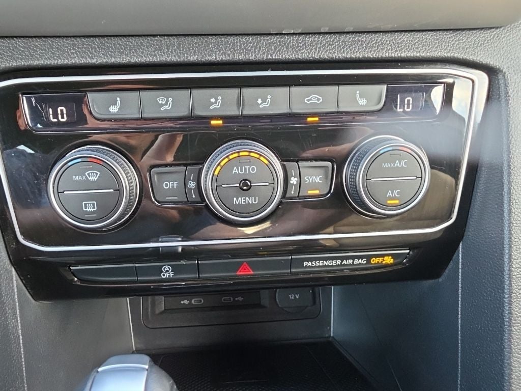 2023 Volkswagen Atlas Cross Sport 2.0T SE w/Technology