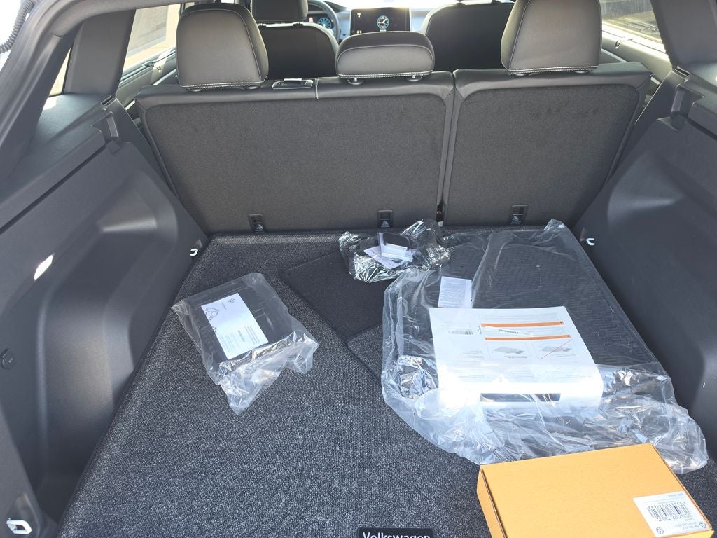 2026 Volkswagen Atlas Cross Sport SE w/Technology