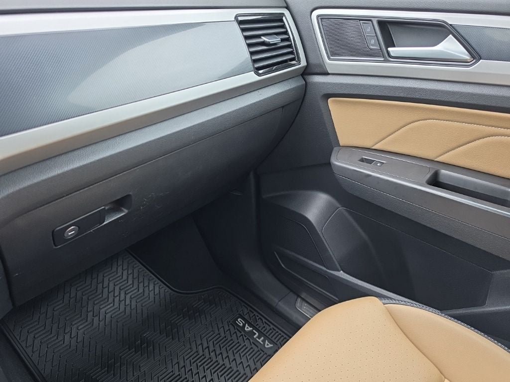 2023 Volkswagen Atlas Cross Sport 2.0T SE w/Technology