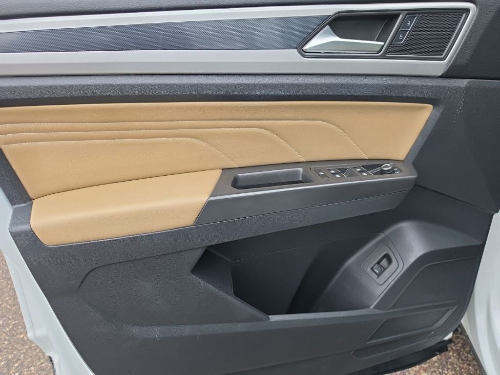 2023 Volkswagen Atlas Cross Sport 2.0T SE w/Technology