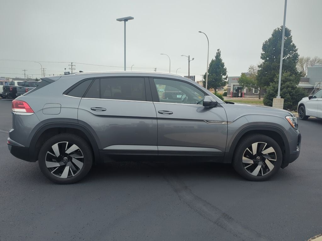 2024 Volkswagen Atlas Cross Sport 2.0T SE w/Technology