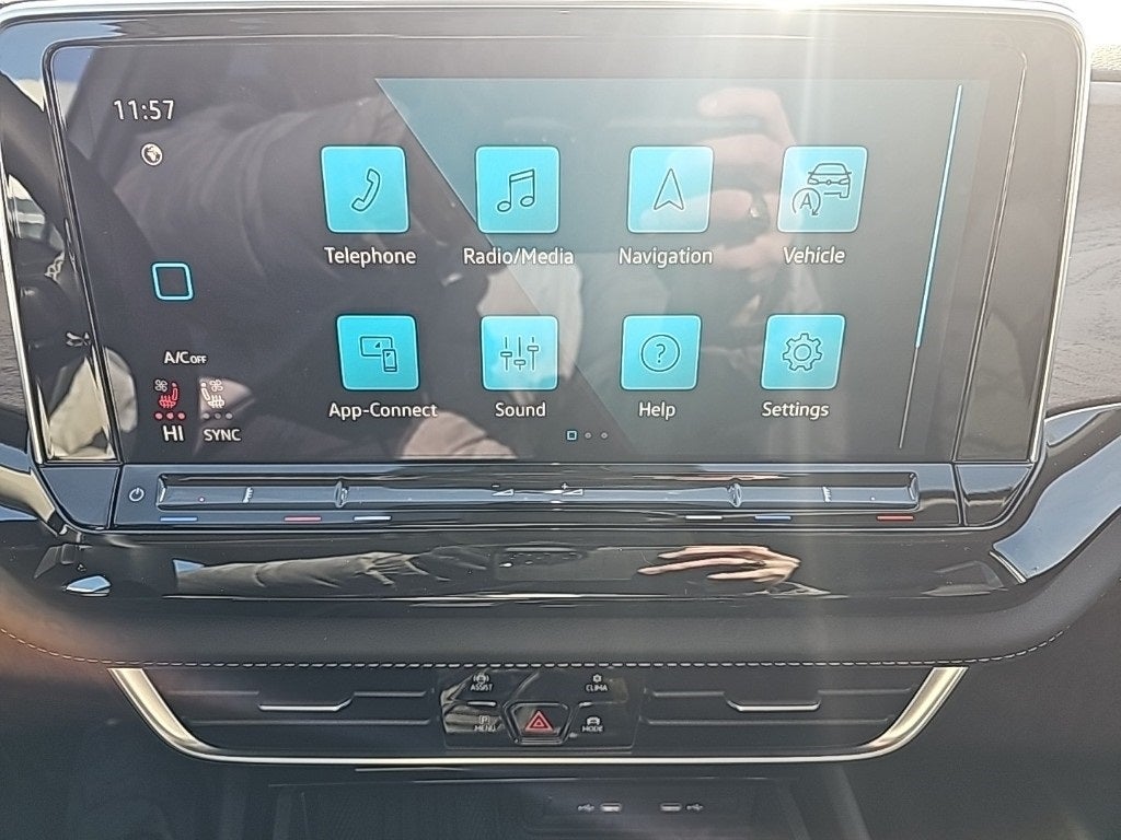 2025 Volkswagen Atlas 2.0T SE w/Technology