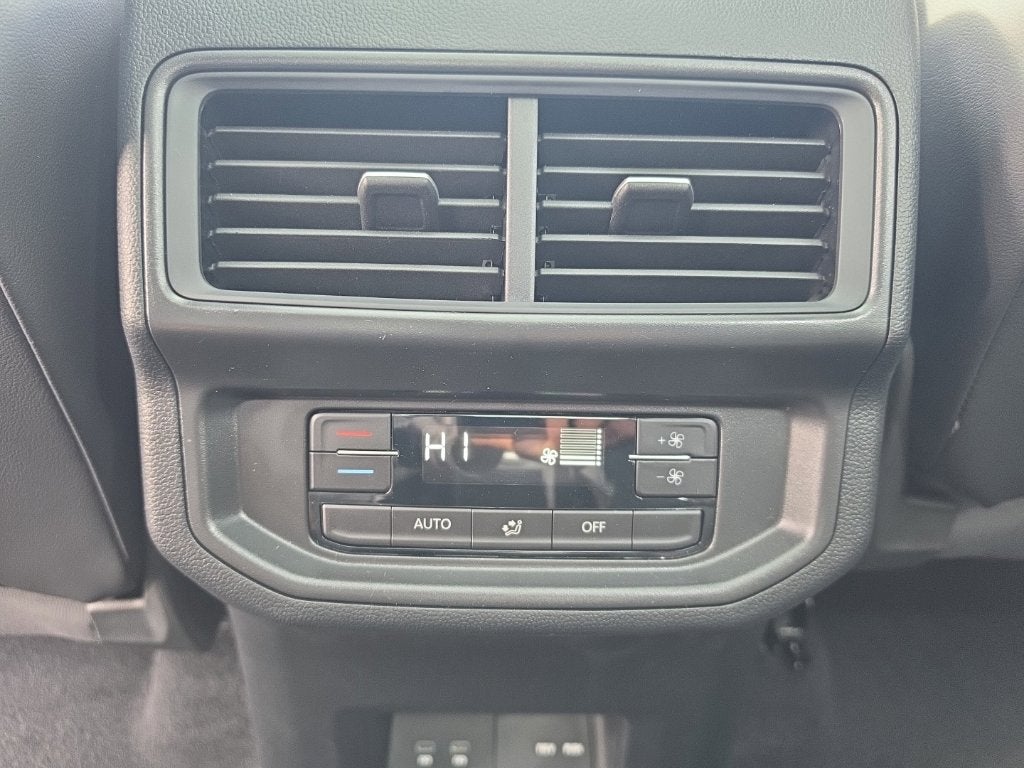 2027 Volkswagen Atlas SE w/Technology