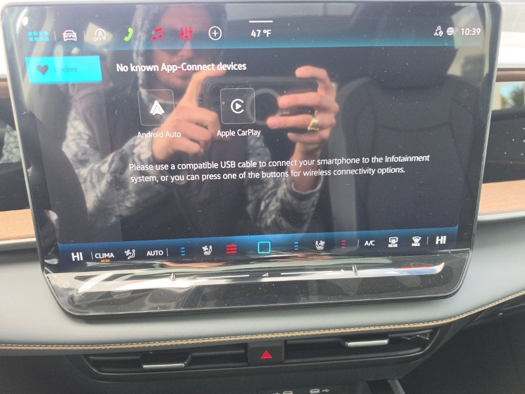 2027 Volkswagen Atlas SE w/Technology