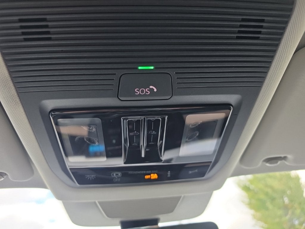 2027 Volkswagen Atlas SE w/Technology