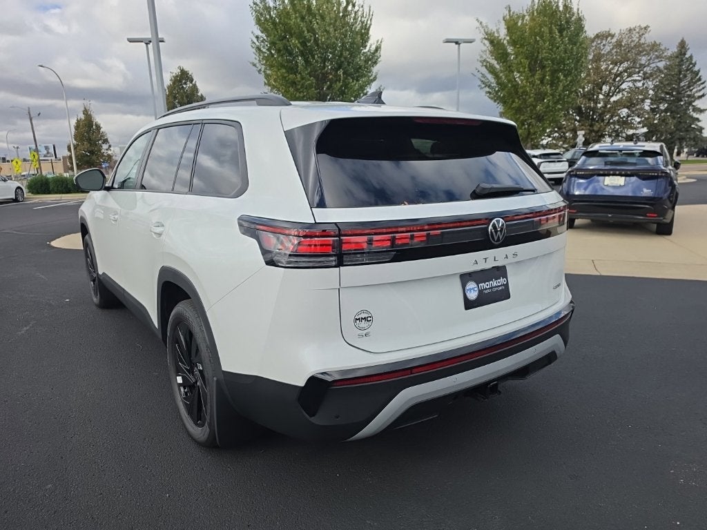 2027 Volkswagen Atlas SE w/Technology