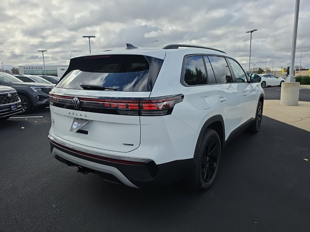 2027 Volkswagen Atlas SE w/Technology