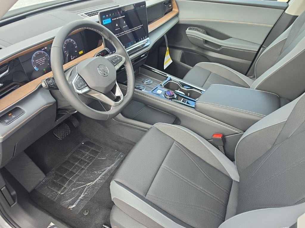 2027 Volkswagen Atlas SE w/Technology
