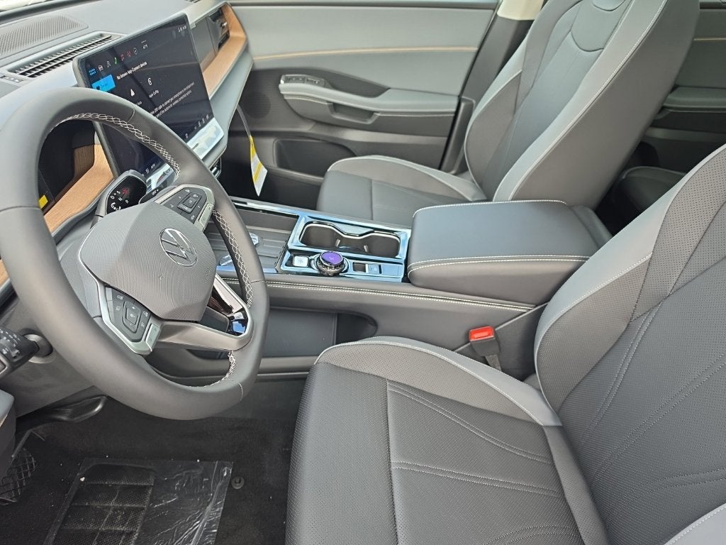 2027 Volkswagen Atlas SE w/Technology