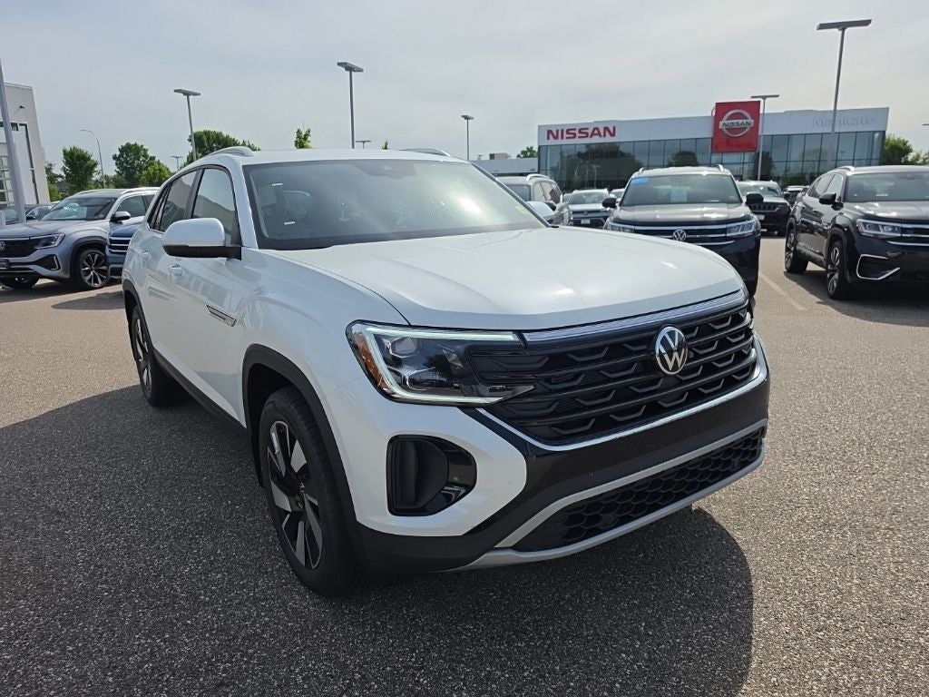 2026 Volkswagen Atlas Cross Sport 2.0T SE w/Technology