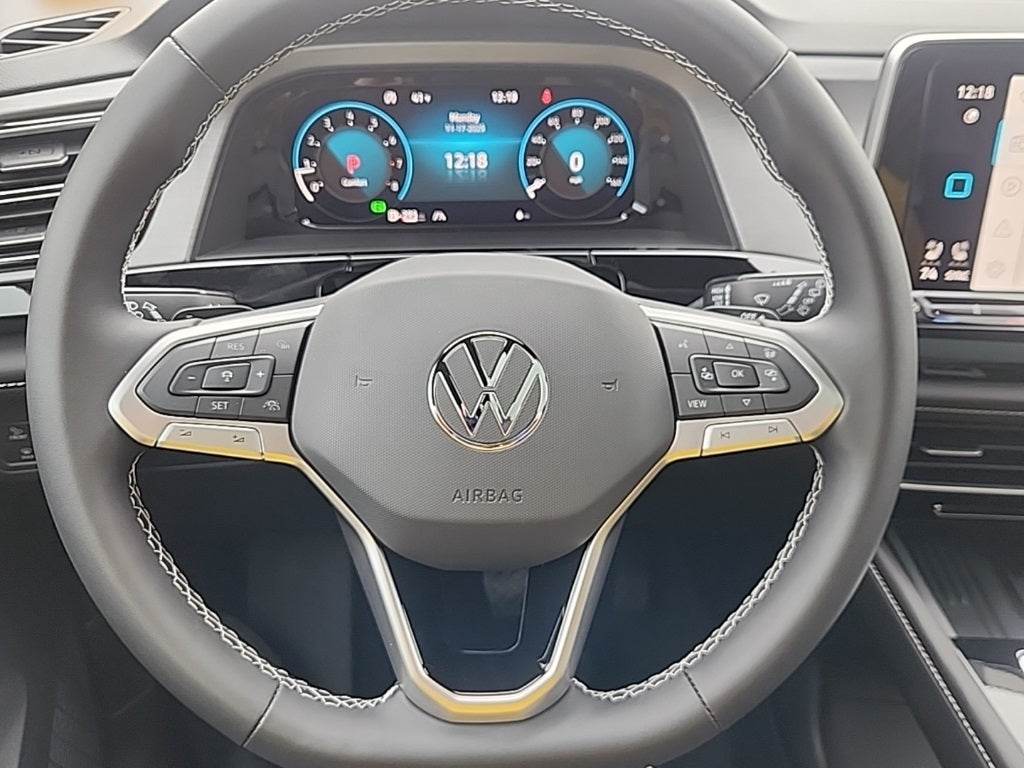 2026 Volkswagen Atlas Cross Sport 2.0T SE w/Technology