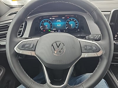 2025 Volkswagen Atlas Cross Sport 2.0T SE w/Technology