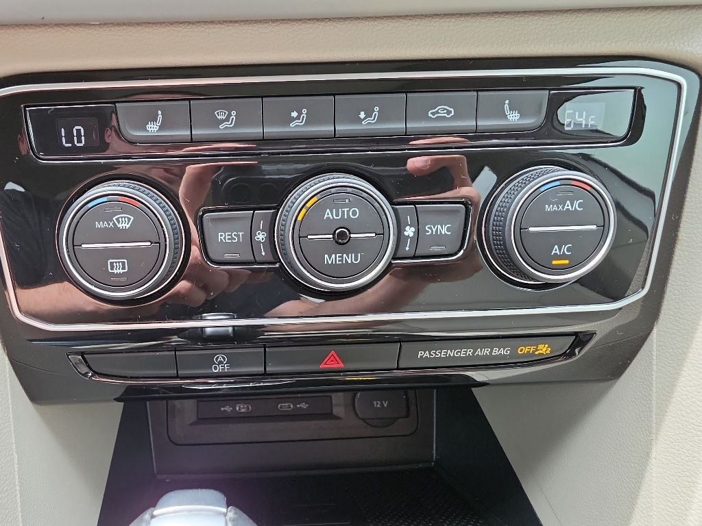 2022 Volkswagen Atlas 3.6L V6 SE w/Technology