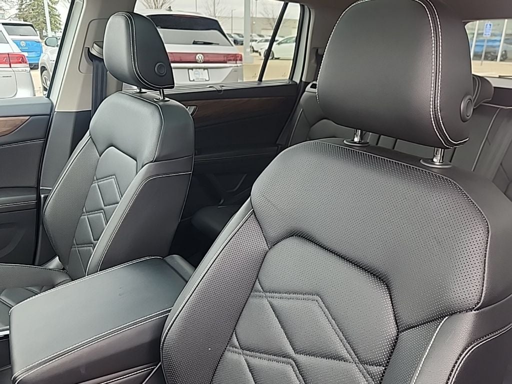 2024 Volkswagen Atlas 2.0T SE w/Technology