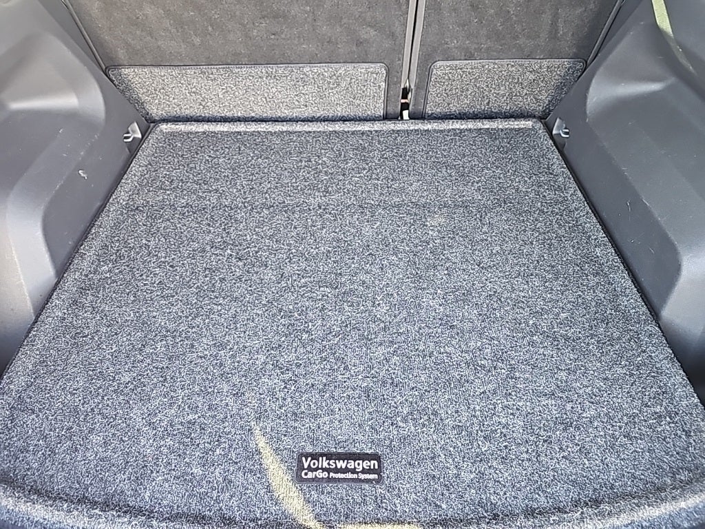 2023 Volkswagen Atlas Cross Sport 2.0T SEL R-Line