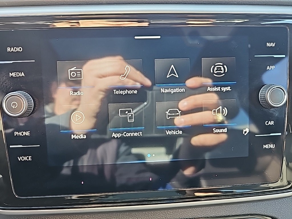 2023 Volkswagen Atlas Cross Sport 2.0T SEL R-Line