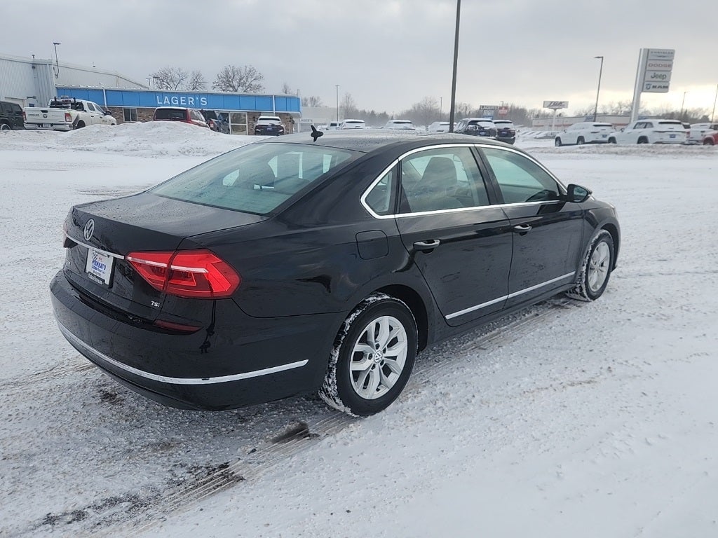 2016 Volkswagen Passat 1.8T S