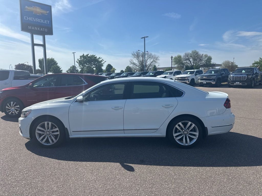 Used 2017 Volkswagen Passat SEL Premium with VIN 1VWCT7A37HC067322 for sale in Mankato, Minnesota