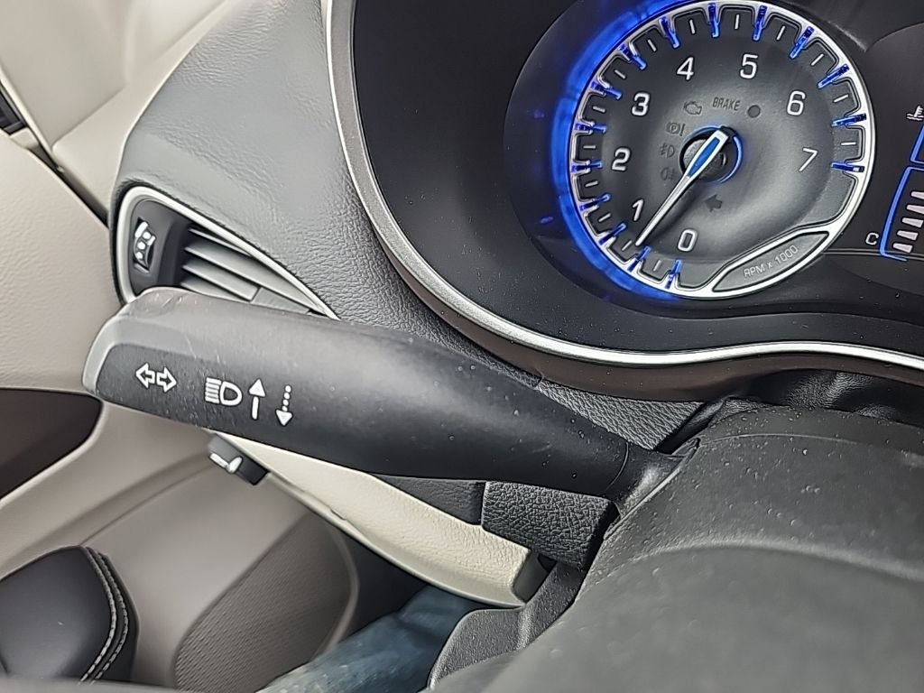 2023 Chrysler Voyager LX