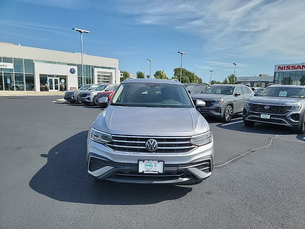 3VV2B7AX2RM175823