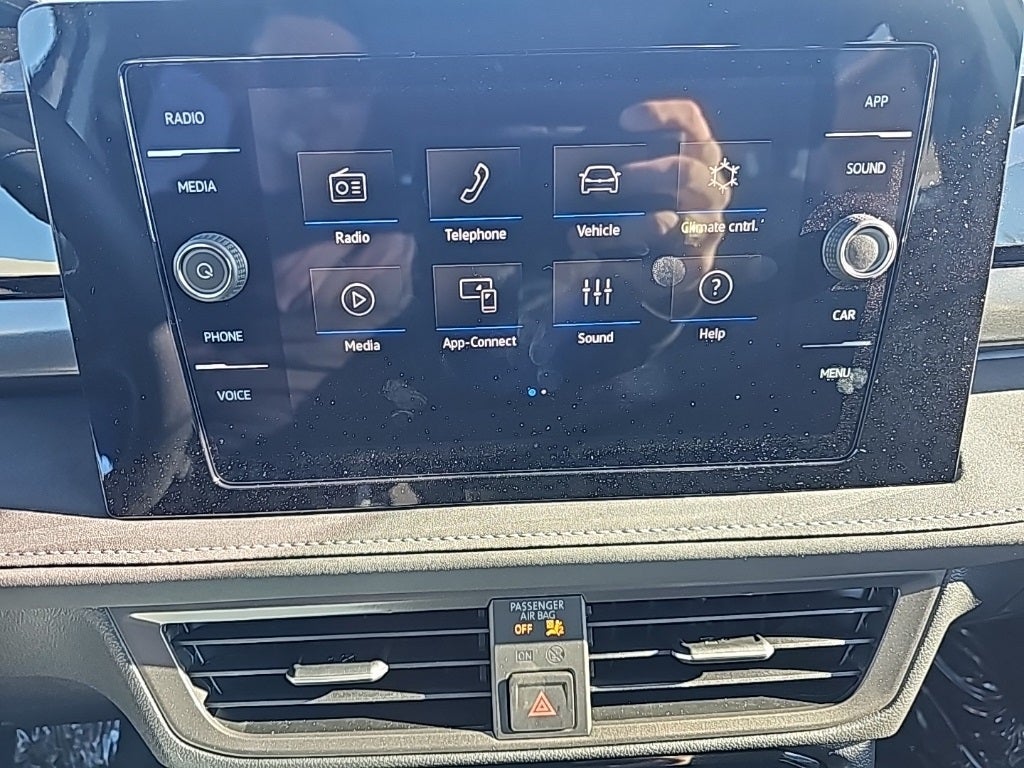 2025 Volkswagen Taos 1.5T SE Black