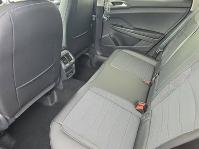 2027 Volkswagen Taos 1.5T SE Black