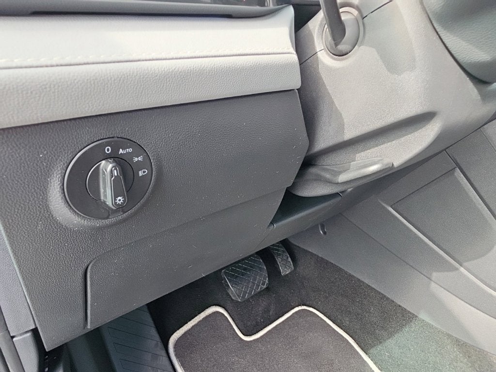 2023 Volkswagen Taos 1.5T SEL